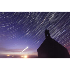 Mont Saint-Michel-de-Brasparts : Filé d'étoiles sur la chapelle