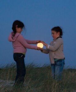 Photo "Deux enfants attrapent la Lune"