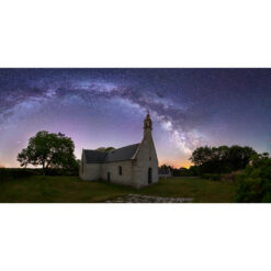 photo "Plugufan : Chapelle Notre-Dame-de-Grâce sous la Voie lactée"