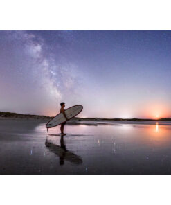 La Torche : Un surfeur face à la Lune