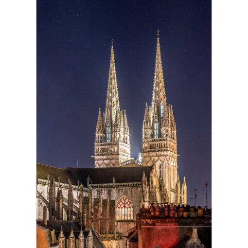 Quimper : la Comète ATLAS, la Cathédrale Saint-Corentin et les toits de Quimper